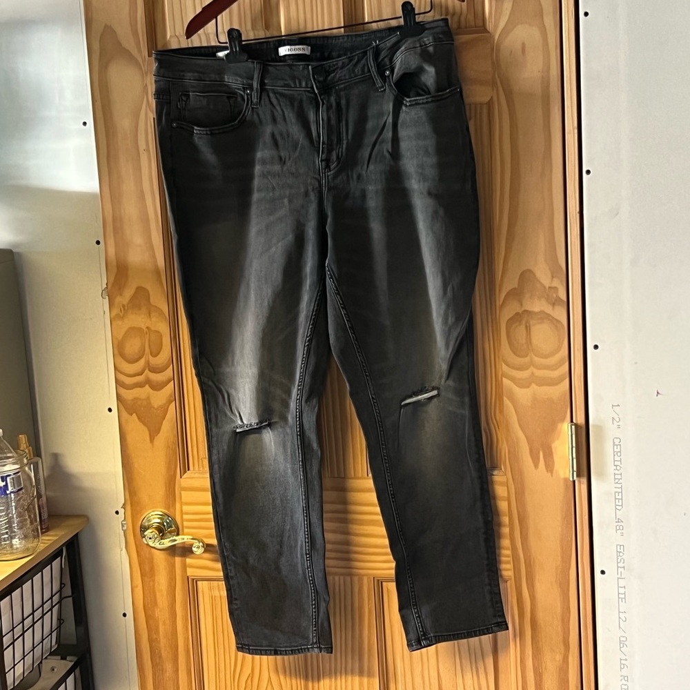 Black Vigoss skinny jagger jeans size 18 stretchy knee holes classic